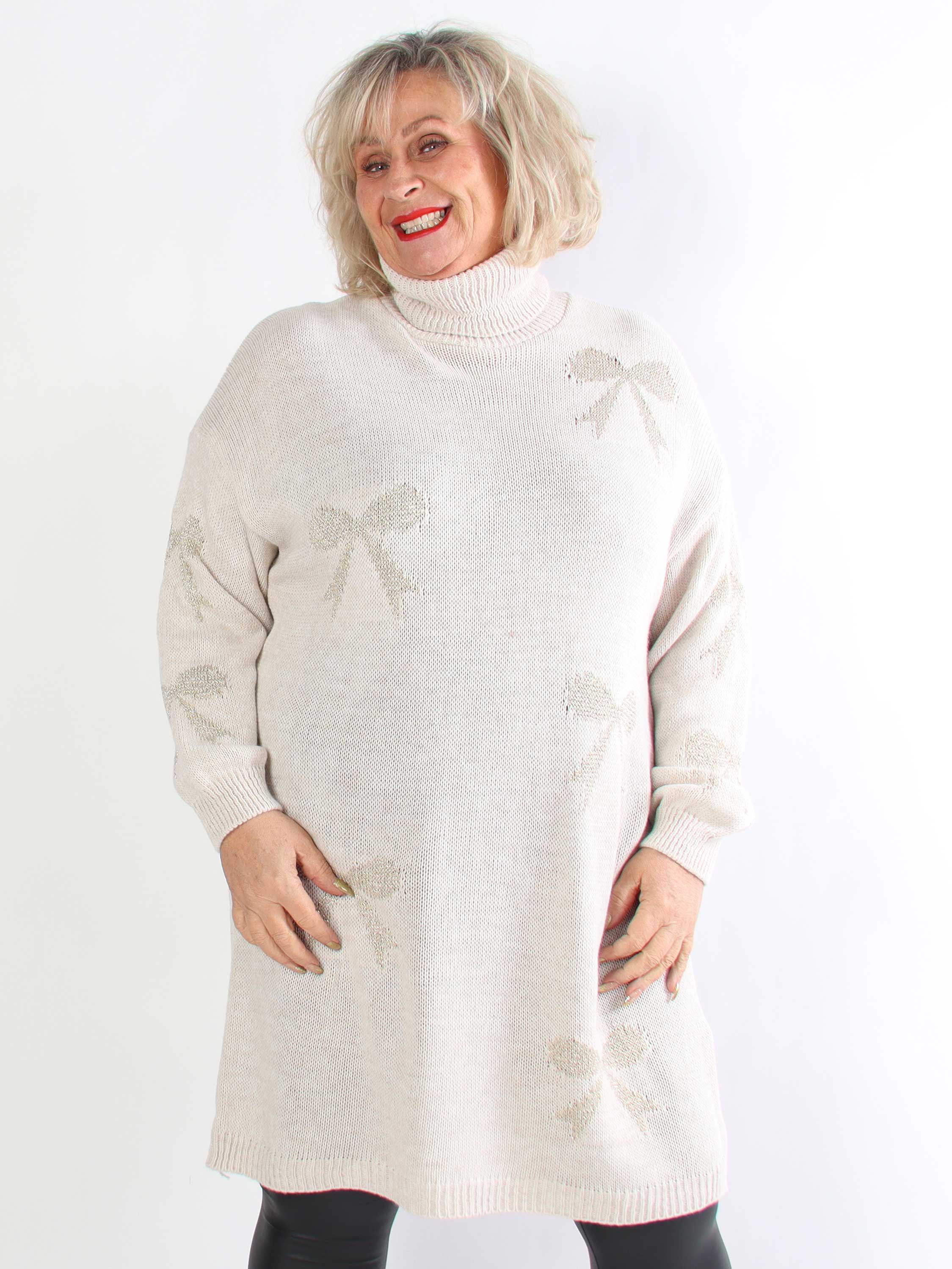 Vallie - Plus size strikkjole med guldsløjfer og rullekrave